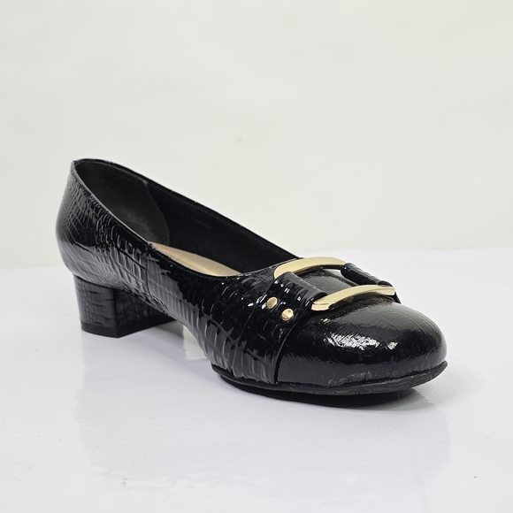 Trotter Black Patent Leather Court Pump - Picture 1 of 10